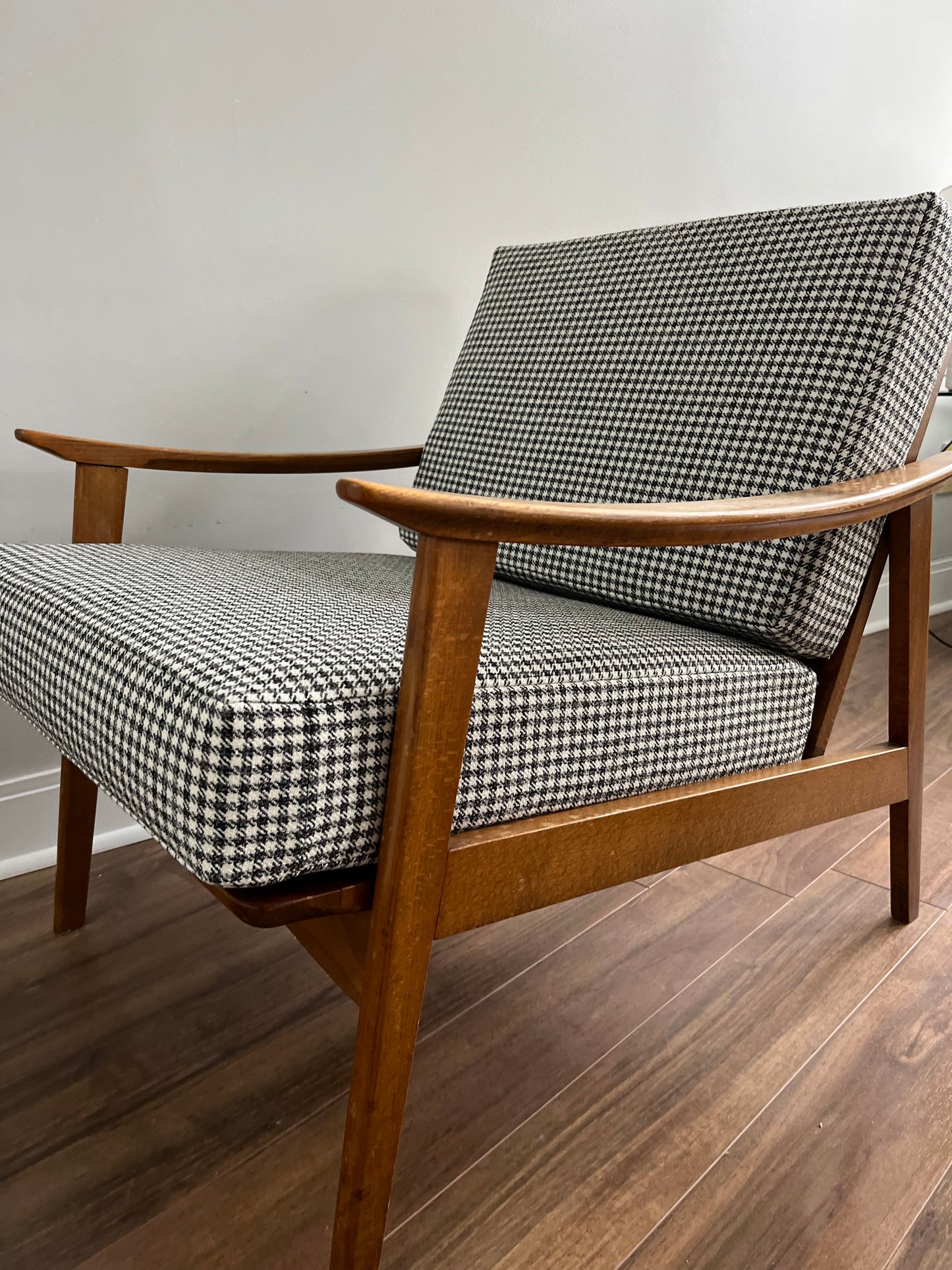 Houndstooth Check Collection